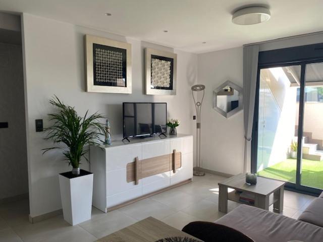 טורבייחה Luxury Penthouse Oasis Beach VIII Orihuela Costa Punta Prima מראה חיצוני תמונה